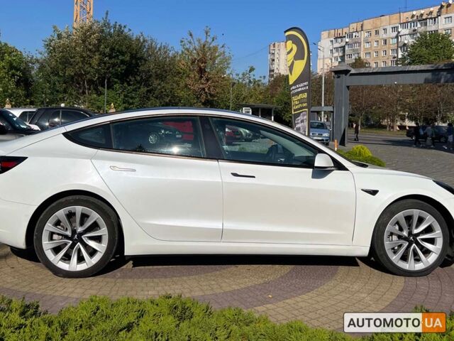 Белый Тесла Модель 3, объемом двигателя 82 л и пробегом 98 тыс. км за 24800 $, фото 6 на Automoto.ua