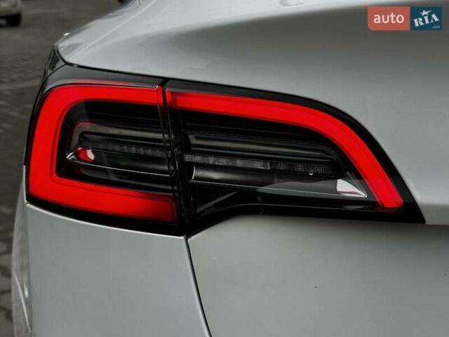 Белый Тесла Модель 3, объемом двигателя 0 л и пробегом 35 тыс. км за 24699 $, фото 13 на Automoto.ua