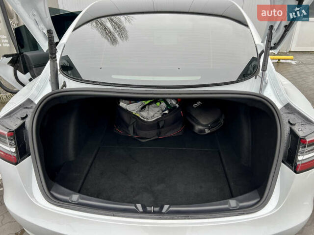 Білий Тесла Модель 3, об'ємом двигуна 0 л та пробігом 5 тис. км за 22500 $, фото 19 на Automoto.ua