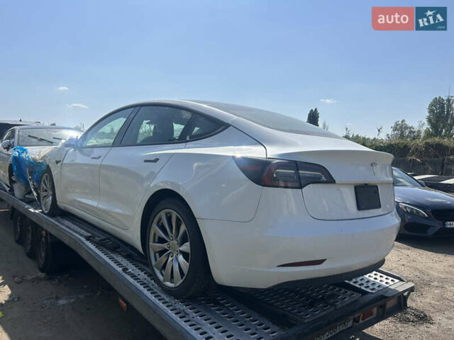Белый Тесла Модель 3, объемом двигателя 0 л и пробегом 90 тыс. км за 13700 $, фото 12 на Automoto.ua