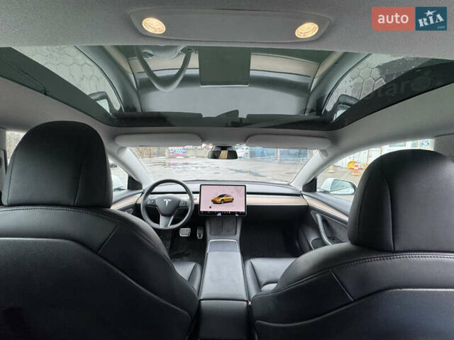 Білий Тесла Модель 3, об'ємом двигуна 0 л та пробігом 110 тис. км за 16900 $, фото 13 на Automoto.ua