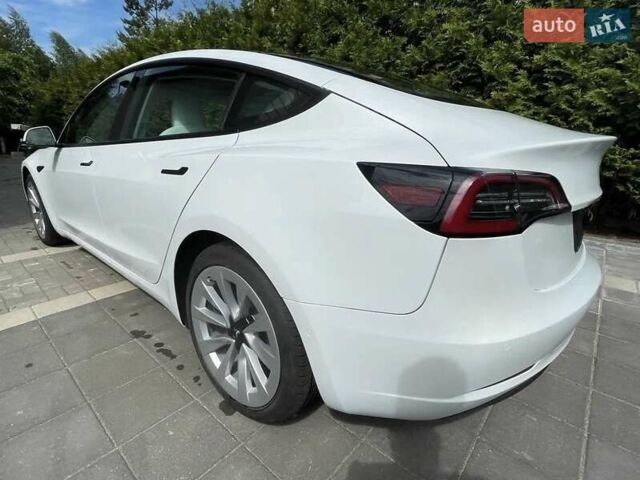 Белый Тесла Модель 3, объемом двигателя 0 л и пробегом 155 тыс. км за 19900 $, фото 4 на Automoto.ua
