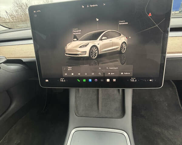 Білий Тесла Модель 3, об'ємом двигуна 0 л та пробігом 76 тис. км за 16500 $, фото 30 на Automoto.ua