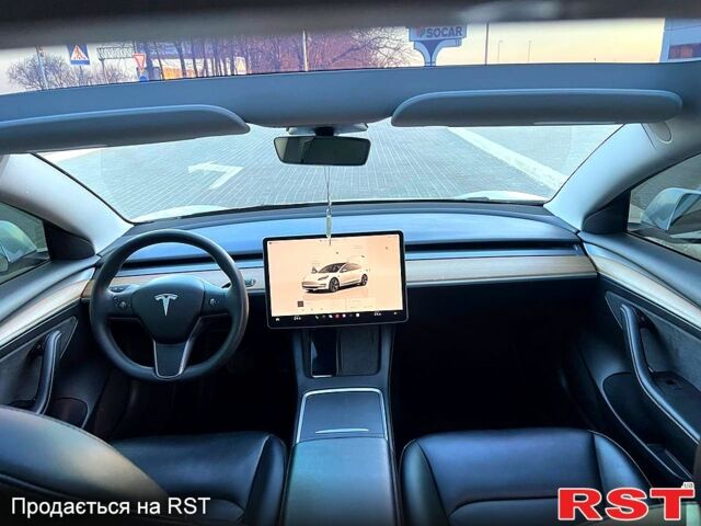 Білий Тесла Модель 3, об'ємом двигуна 0.21 л та пробігом 80 тис. км за 18500 $, фото 9 на Automoto.ua