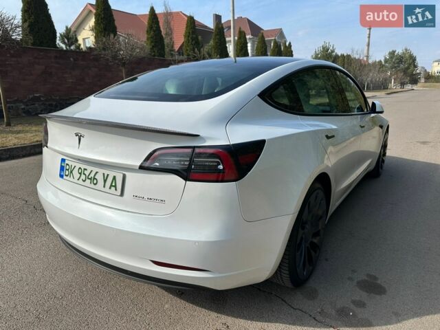 Білий Тесла Модель 3, об'ємом двигуна 0 л та пробігом 9 тис. км за 25500 $, фото 6 на Automoto.ua