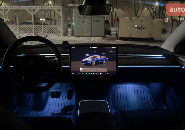 Білий Тесла Модель 3, об'ємом двигуна 0 л та пробігом 74 тис. км за 21800 $, фото 10 на Automoto.ua