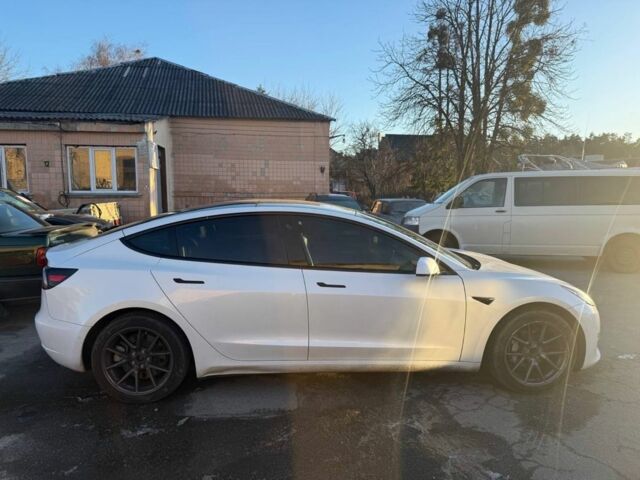 Білий Тесла Модель 3, об'ємом двигуна 0 л та пробігом 95 тис. км за 16800 $, фото 3 на Automoto.ua