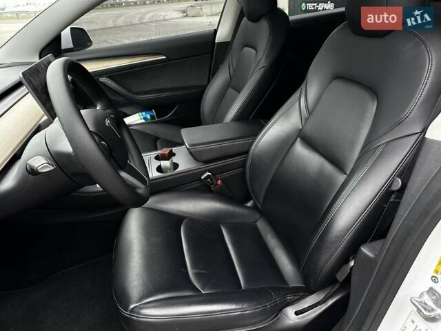 Белый Тесла Модель 3, объемом двигателя 0 л и пробегом 35 тыс. км за 24699 $, фото 23 на Automoto.ua