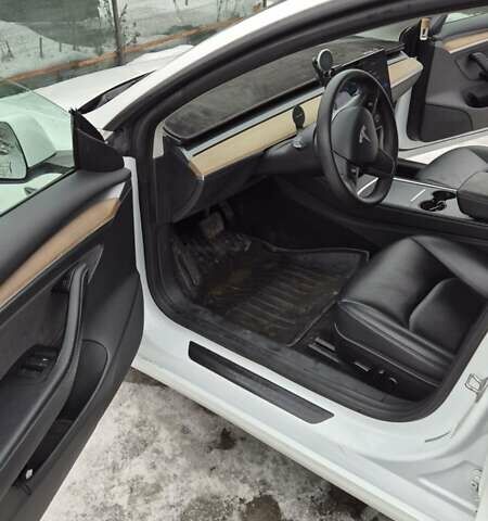 Белый Тесла Модель 3, объемом двигателя 0 л и пробегом 145 тыс. км за 16800 $, фото 12 на Automoto.ua