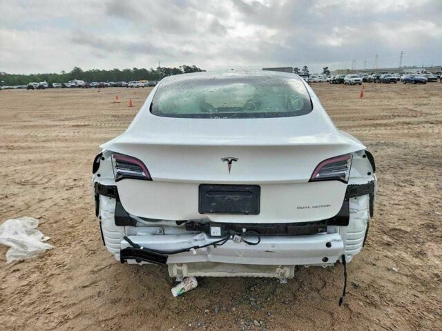 Білий Тесла Модель 3, об'ємом двигуна 0 л та пробігом 37 тис. км за 5483 $, фото 5 на Automoto.ua