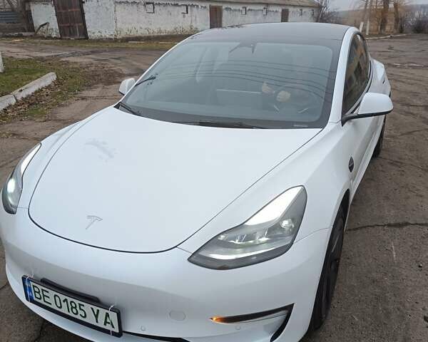 Белый Тесла Модель 3, объемом двигателя 0 л и пробегом 79 тыс. км за 18999 $, фото 7 на Automoto.ua