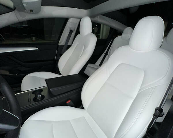 Білий Тесла Модель 3, об'ємом двигуна 0 л та пробігом 8 тис. км за 26500 $, фото 15 на Automoto.ua