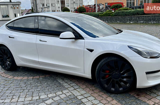 Тесла Модель 3 2022 у Луцьку на Automoto.ua Білий Тесла Модель 3, об'ємом двигуна 0 л та пробігом 2 тис. км за 22800 $, фото 18 на Automoto.ua