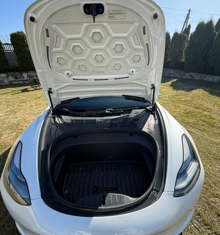 Білий Тесла Модель 3, об'ємом двигуна 0 л та пробігом 65 тис. км за 21000 $, фото 23 на Automoto.ua