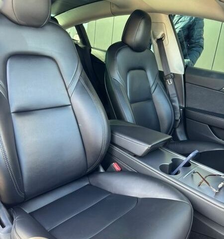 Білий Тесла Модель 3, об'ємом двигуна 0 л та пробігом 88 тис. км за 22500 $, фото 23 на Automoto.ua