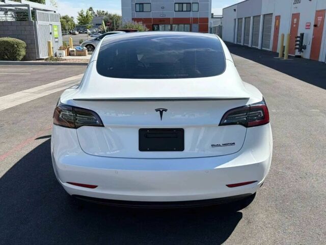 Білий Тесла Модель 3, об'ємом двигуна 0 л та пробігом 15 тис. км за 7925 $, фото 5 на Automoto.ua