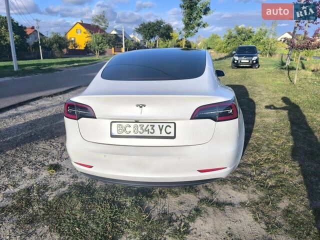 Белый Тесла Модель 3, объемом двигателя 0 л и пробегом 130 тыс. км за 18450 $, фото 8 на Automoto.ua