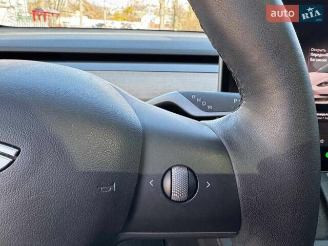 Белый Тесла Модель 3, объемом двигателя 0 л и пробегом 55 тыс. км за 22990 $, фото 20 на Automoto.ua