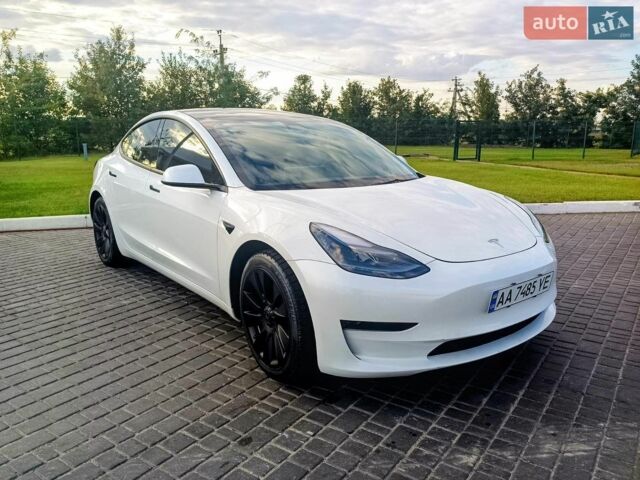 Білий Тесла Модель 3, об'ємом двигуна 0 л та пробігом 77 тис. км за 20500 $, фото 1 на Automoto.ua
