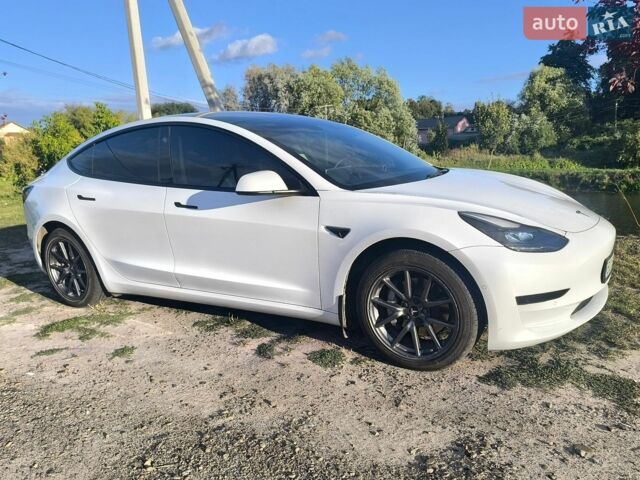 Білий Тесла Модель 3, об'ємом двигуна 0 л та пробігом 130 тис. км за 19700 $, фото 5 на Automoto.ua
