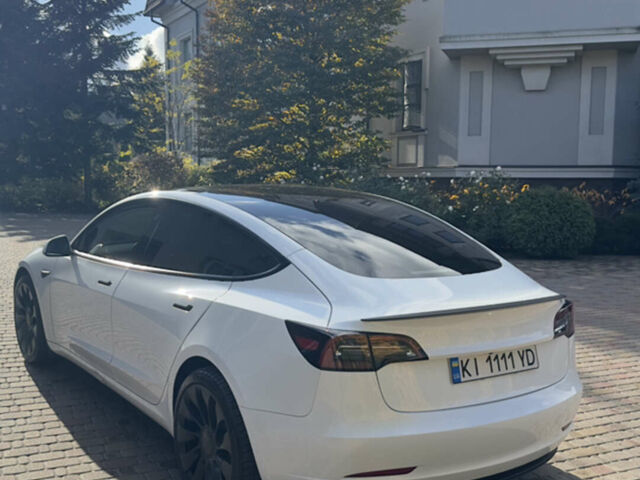 Белый Тесла Модель 3, объемом двигателя 0 л и пробегом 97 тыс. км за 26500 $, фото 4 на Automoto.ua