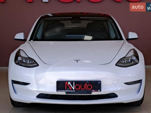Белый Тесла Модель 3, объемом двигателя 0 л и пробегом 60 тыс. км за 19900 $, фото 1 на Automoto.ua