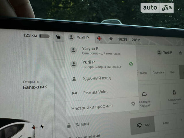 Белый Тесла Модель 3, объемом двигателя 0 л и пробегом 47 тыс. км за 27999 $, фото 39 на Automoto.ua