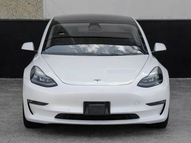 Білий Тесла Модель 3, об'ємом двигуна 0 л та пробігом 25 тис. км за 8906 $, фото 1 на Automoto.ua