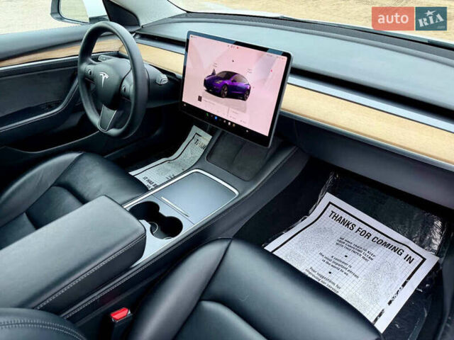 Белый Тесла Модель 3, объемом двигателя 0 л и пробегом 63 тыс. км за 6400 $, фото 19 на Automoto.ua