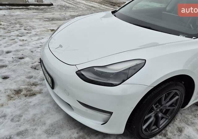 Белый Тесла Модель 3, объемом двигателя 0 л и пробегом 145 тыс. км за 16800 $, фото 5 на Automoto.ua