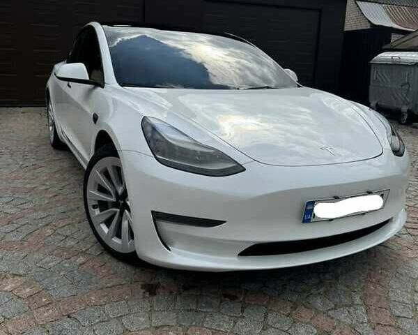 Білий Тесла Модель 3, об'ємом двигуна 0 л та пробігом 50 тис. км за 13505 $, фото 2 на Automoto.ua