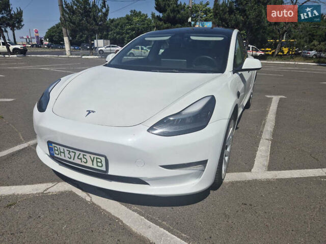 Білий Тесла Модель 3, об'ємом двигуна 0 л та пробігом 83 тис. км за 20500 $, фото 3 на Automoto.ua