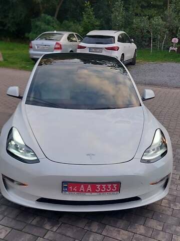 Білий Тесла Модель 3, об'ємом двигуна 0 л та пробігом 35 тис. км за 21800 $, фото 4 на Automoto.ua