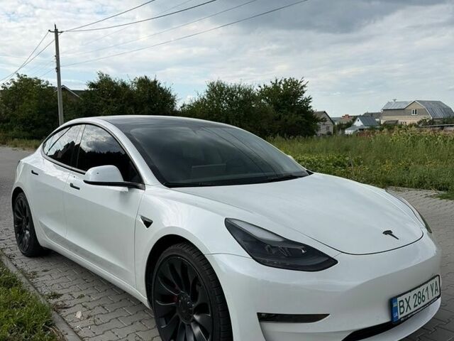 Білий Тесла Модель 3, об'ємом двигуна 0 л та пробігом 64 тис. км за 22500 $, фото 2 на Automoto.ua