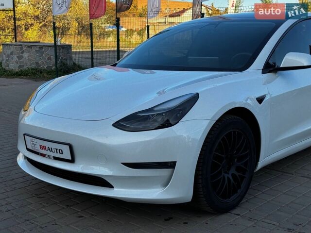 Білий Тесла Модель 3, об'ємом двигуна 0 л та пробігом 155 тис. км за 20655 $, фото 3 на Automoto.ua