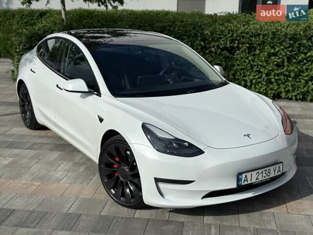 Белый Тесла Модель 3, объемом двигателя 0 л и пробегом 65 тыс. км за 29999 $, фото 2 на Automoto.ua
