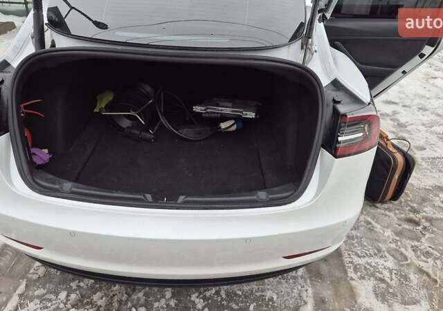 Белый Тесла Модель 3, объемом двигателя 0 л и пробегом 145 тыс. км за 16800 $, фото 17 на Automoto.ua