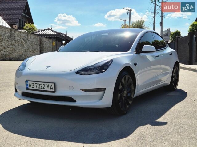 Білий Тесла Модель 3, об'ємом двигуна 0 л та пробігом 48 тис. км за 23500 $, фото 3 на Automoto.ua