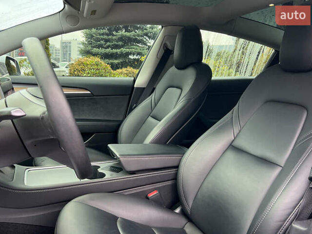 Білий Тесла Модель 3, об'ємом двигуна 0 л та пробігом 33 тис. км за 21300 $, фото 8 на Automoto.ua