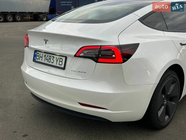 Белый Тесла Модель 3, объемом двигателя 0 л и пробегом 140 тыс. км за 20999 $, фото 8 на Automoto.ua