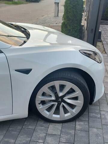 Білий Тесла Модель 3, об'ємом двигуна 0 л та пробігом 35 тис. км за 21800 $, фото 18 на Automoto.ua