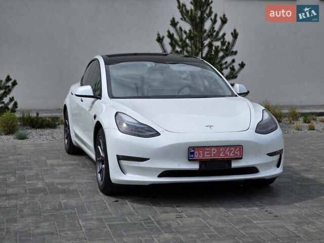 Белый Тесла Модель 3, объемом двигателя 0 л и пробегом 55 тыс. км за 21300 $, фото 10 на Automoto.ua