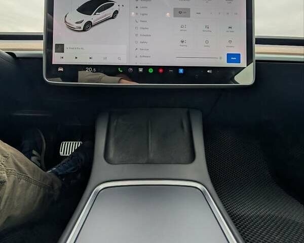 Белый Тесла Модель 3, объемом двигателя 0 л и пробегом 118 тыс. км за 21999 $, фото 13 на Automoto.ua