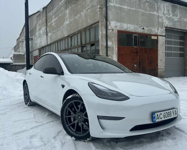 Белый Тесла Модель 3, объемом двигателя 0 л и пробегом 62 тыс. км за 23500 $, фото 14 на Automoto.ua