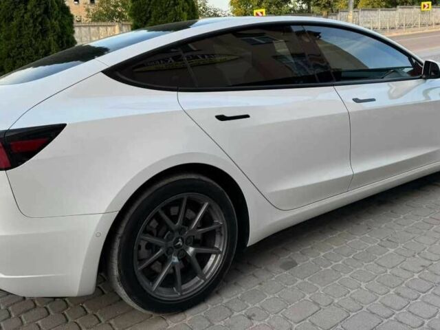 Білий Тесла Модель 3, об'ємом двигуна 0 л та пробігом 79 тис. км за 14500 $, фото 10 на Automoto.ua