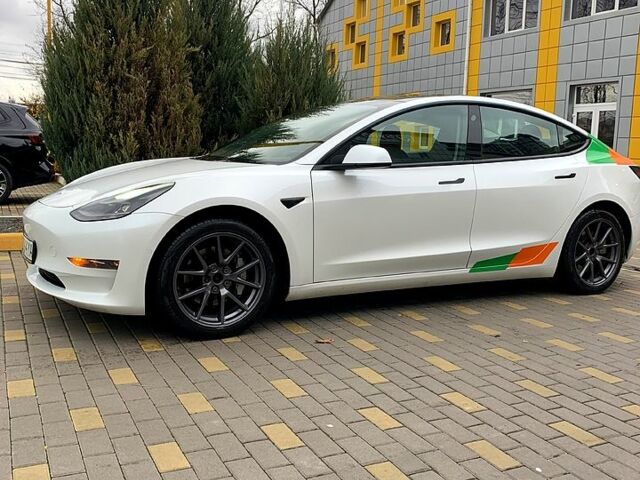 Белый Тесла Модель 3, объемом двигателя 0.44 л и пробегом 79 тыс. км за 22900 $, фото 10 на Automoto.ua