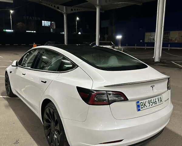 Білий Тесла Модель 3, об'ємом двигуна 0 л та пробігом 8 тис. км за 26500 $, фото 4 на Automoto.ua