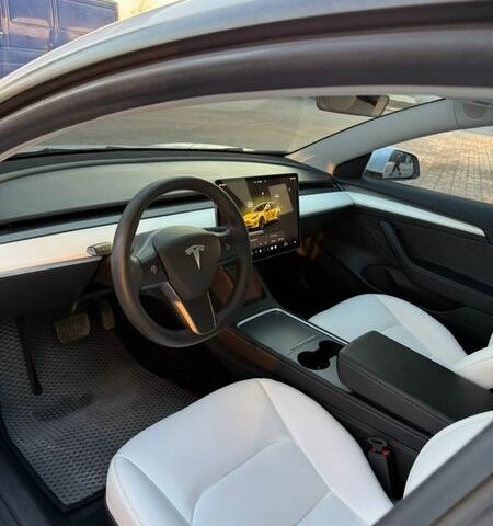 Белый Тесла Модель 3, объемом двигателя 0 л и пробегом 38 тыс. км за 21999 $, фото 22 на Automoto.ua