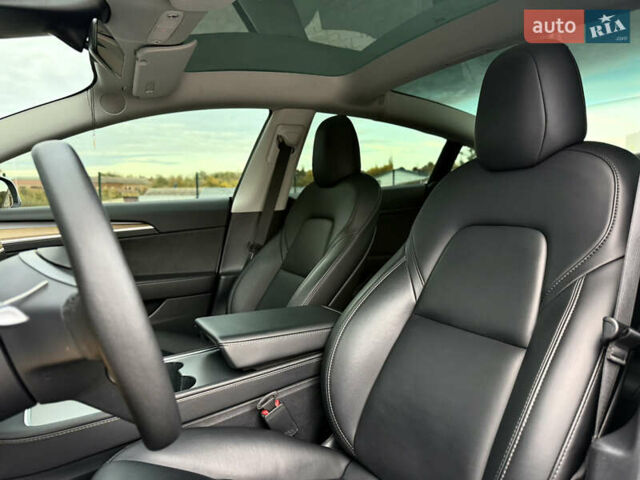 Білий Тесла Модель 3, об'ємом двигуна 0 л та пробігом 70 тис. км за 22200 $, фото 26 на Automoto.ua