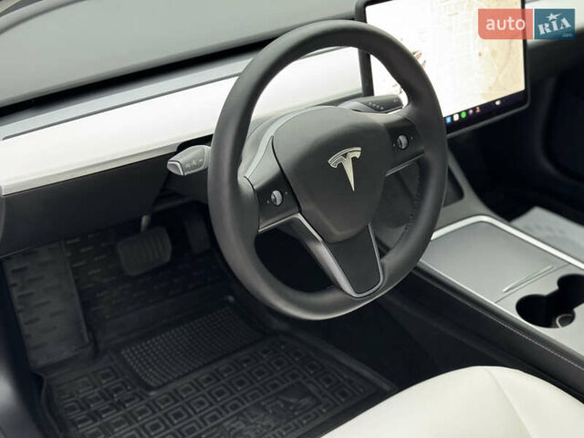Білий Тесла Модель 3, об'ємом двигуна 0 л та пробігом 39 тис. км за 24999 $, фото 13 на Automoto.ua